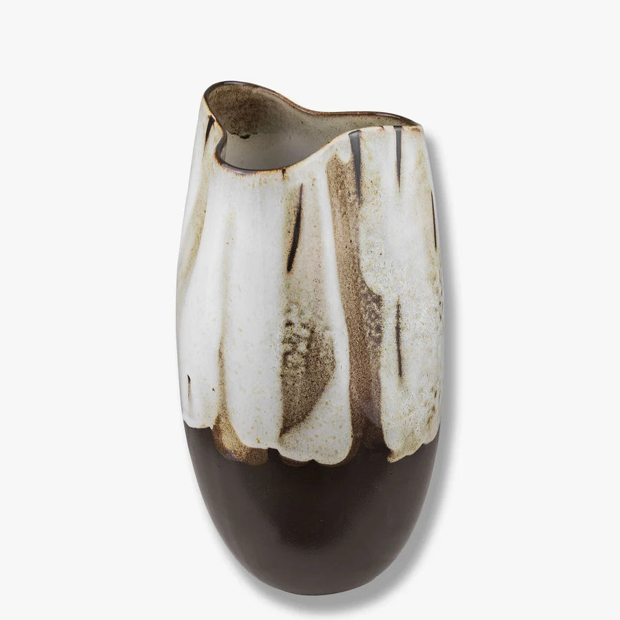 Βάζο By Hand Curve Large - Κεραμικό Καφέ Off-White Ø18 x H38,5 cm METTE DITMER