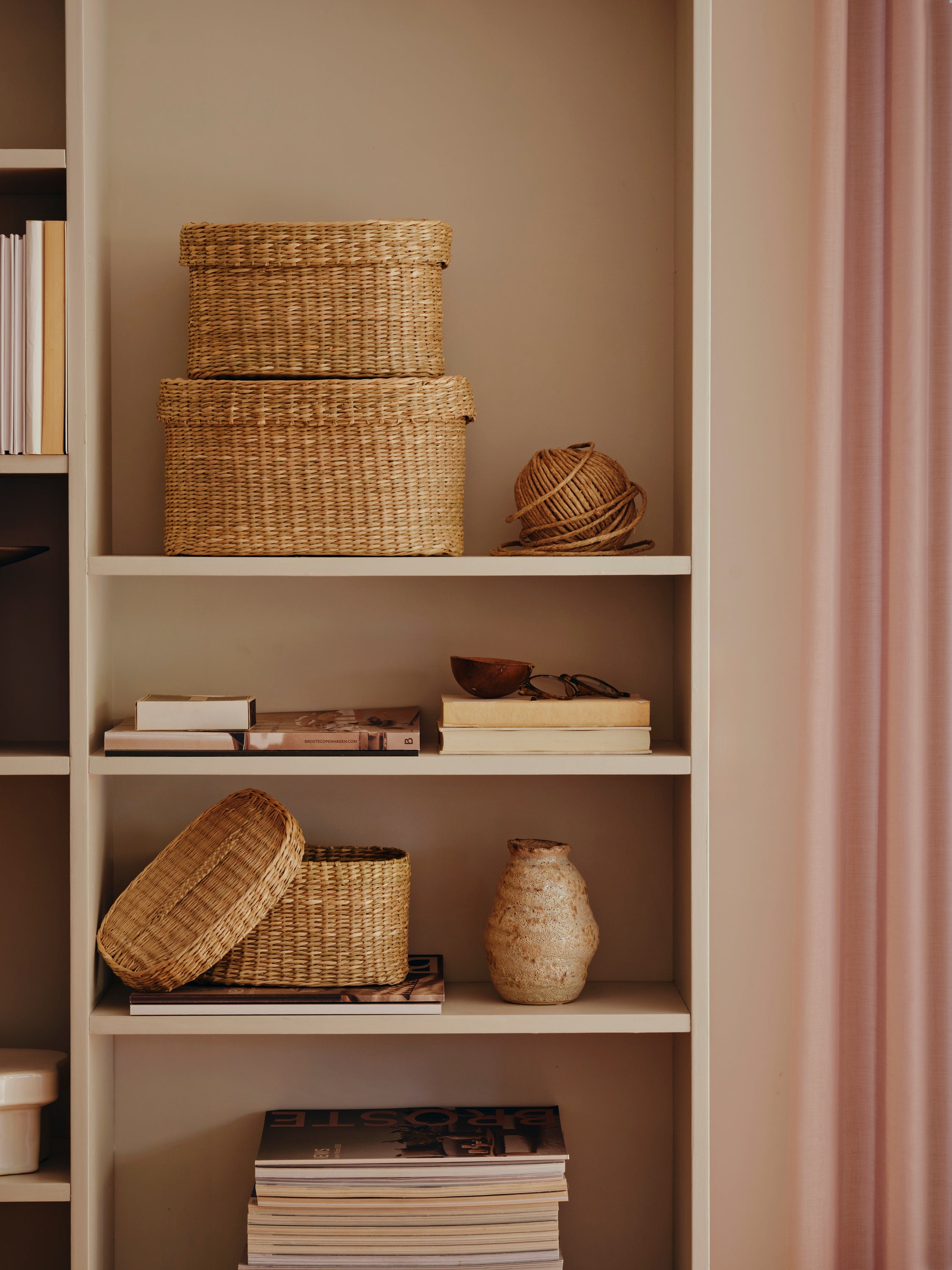 Διακοσμητικό Βάζο Alma Μπεζ Sand Reactive Glazed Κεραμικό Ø12 x H16 cm Broste Copenhagen 