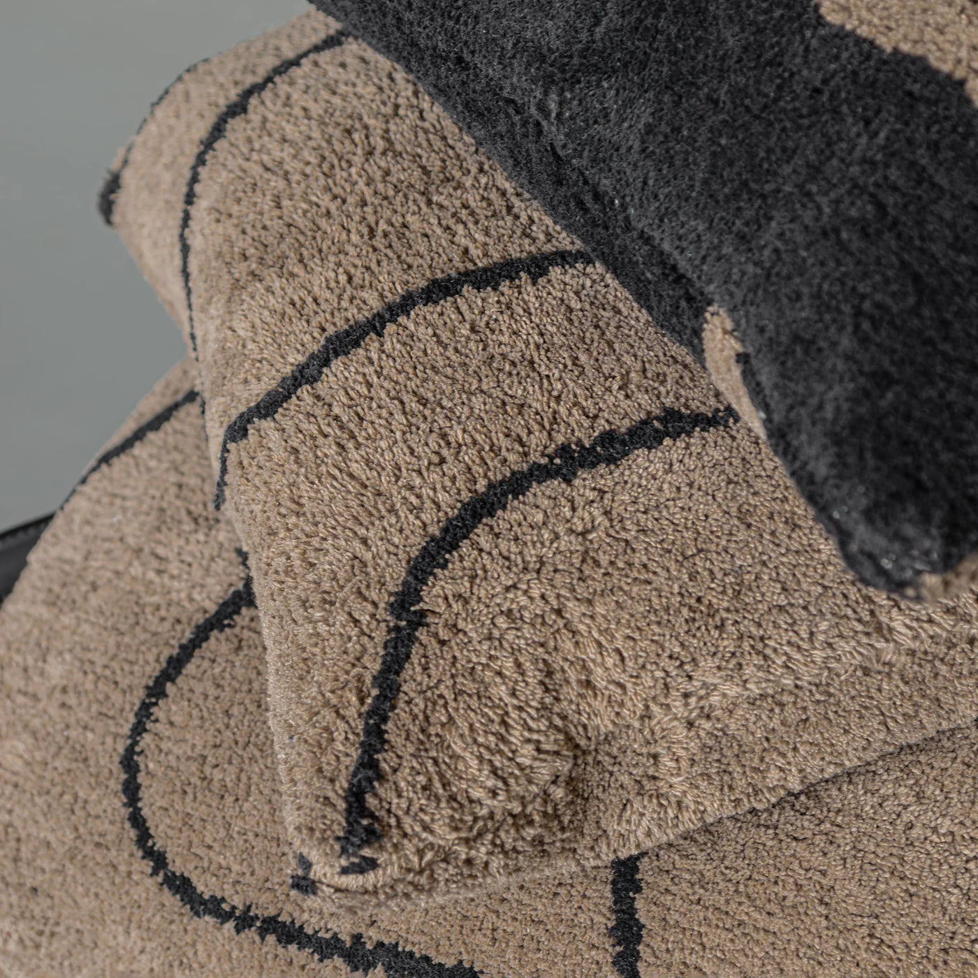 Κάλυμμα Μαξιλαριού Shadow - Καφέ Μαύρο Σχέδιο 100% Βαμβάκι W50 x L50 cm METTE DITMER