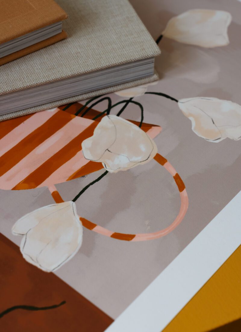THE POSTER CLUB Poster Πόστερ White Flowers In Striped Vase - Κόκκινο Άσπρο 50 x 70 cm THE POSTER CLUB