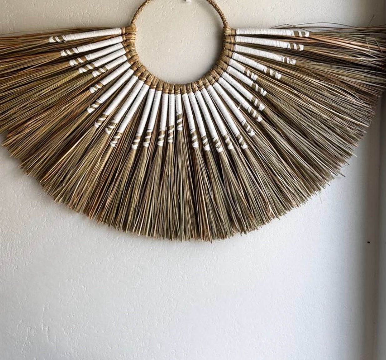 Hintsdeco Home Decorative Decorate Devi Walt/ Beige/ White 50x58 cm Hintsdeco Collection