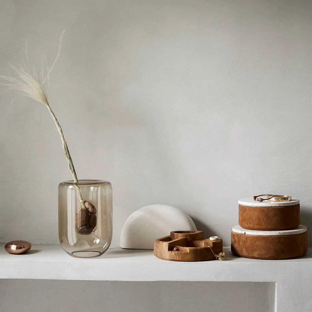 KRISTINA DAM studio Καλάθι αποθήκευσης Κουτί Αποθήκευσης Suede Box L - Τραβερτίνη Σουέντ Μπεζ Ταμπά Ø20 x H7,5 cm KRISTINA DAM studio