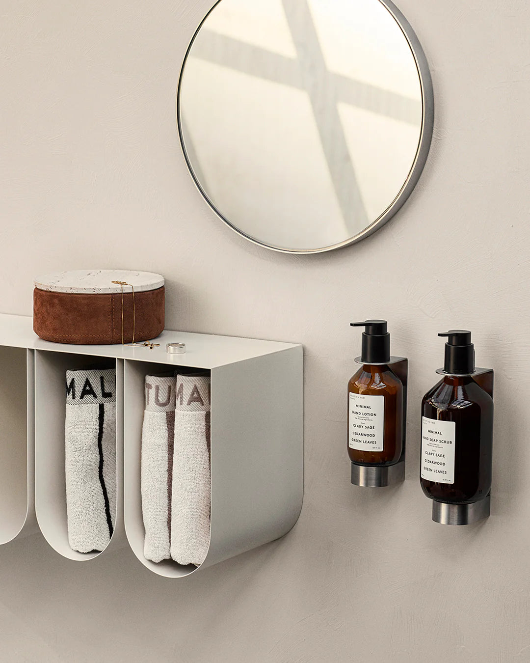 KRISTINA DAM studio Είδη Μπάνιου Βάση Για Dispenser Σαπουνιού Dowel - Βουρτσισμένο Ανοξείδωτο Ατσάλι Ασημί W5 x D6 x H15 cm KRISTIN DAM studio