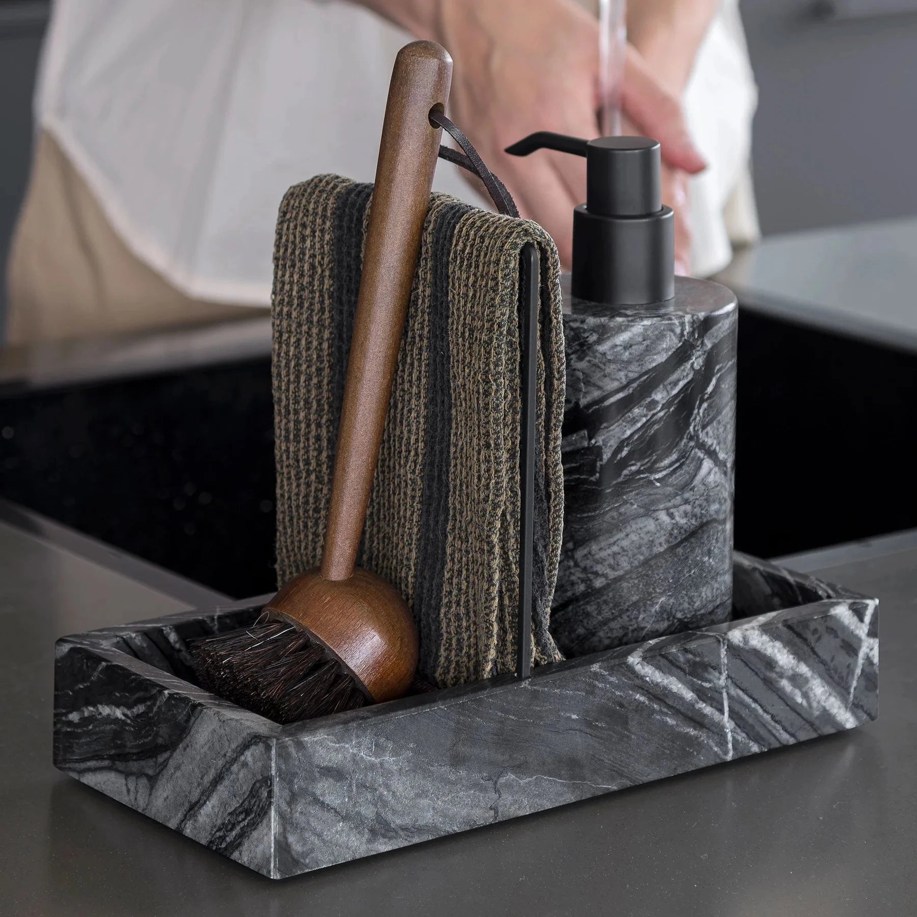 METTE DITMER Dispenser Dispenser Για Υγρό Σαπούνι Marble Tall - Μάρμαρο Μαύρο Γκρι - ABS Αντλία Μαύρη W7,5 x L7,5 x H17,5 cm METTE DITMER