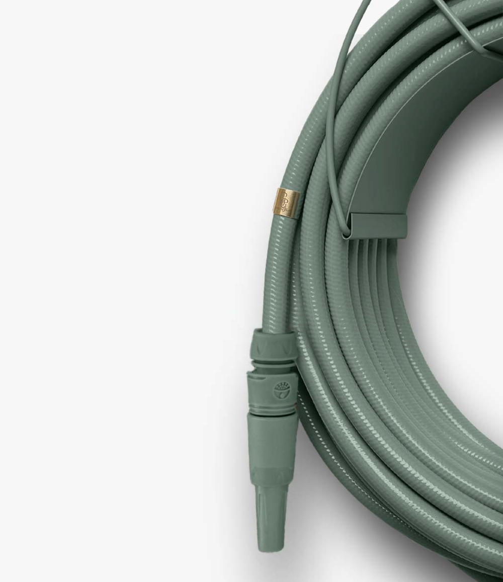 GARDEN GLORY Garden Kit Garden Glory Hose Kit Πράσινο Ευκαλύπτου (Περιλαμβάνει Λάστιχο-Ακροφύσιο-Βάση Λάστιχου)Διάμ. Βάσ. :12x32xH24cm Μήκος Λάστ. 20m