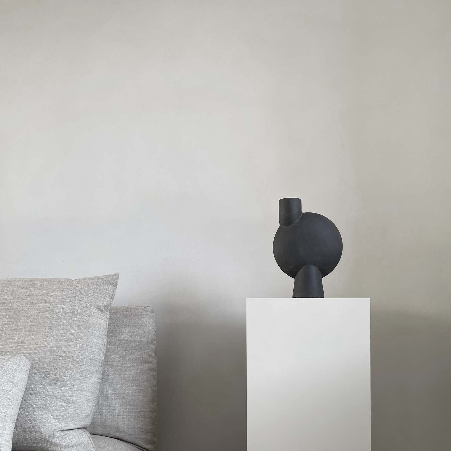 Vase, Sphere Bubl, Medio, Dark Grey, Ceramic, Height 26cm x Width 18cm x Base 8cm, 101 COPENHAGEN