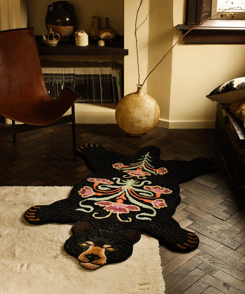 Χαλί Blooming Black Bear Large - Μάλλινο Βαμβακερό Μαύρο 143 x 97 x 2 cm Doing Goods