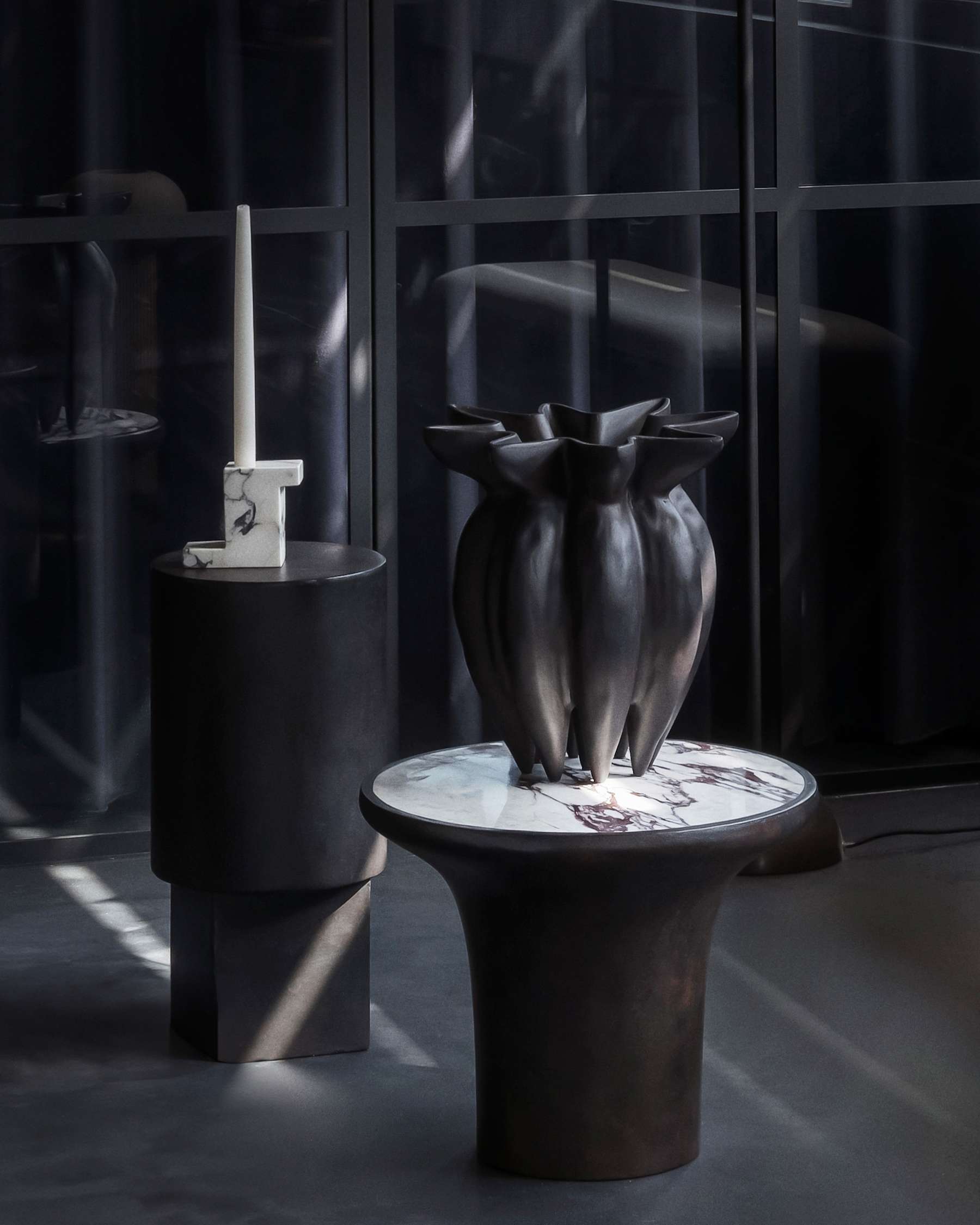 Βοηθητικό Τραπέζι Column Table - Ινώδες Σκυρόδεμα Σκούρο Καφέ H50 x W25 x L25 cm 101 COPENHAGEN