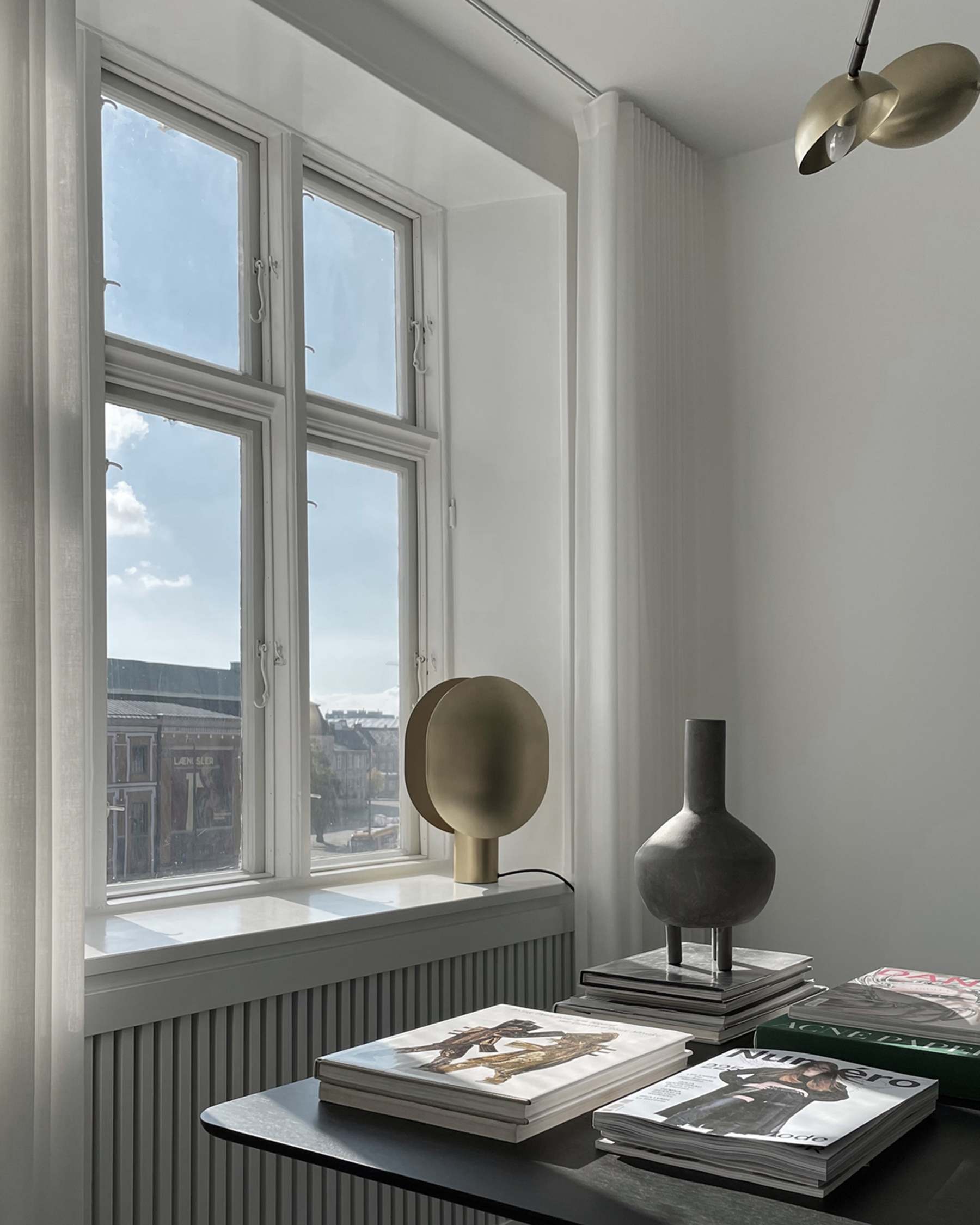 101 COPENHAGEN Επιτραπέζιο φωτιστικό Επιτραπέζιο Φωτιστικό - Πορτατίφ Clam - Μεταλλικό Χρυσό H43,5 x W15 x L30 cm 101 COPENHAGEN