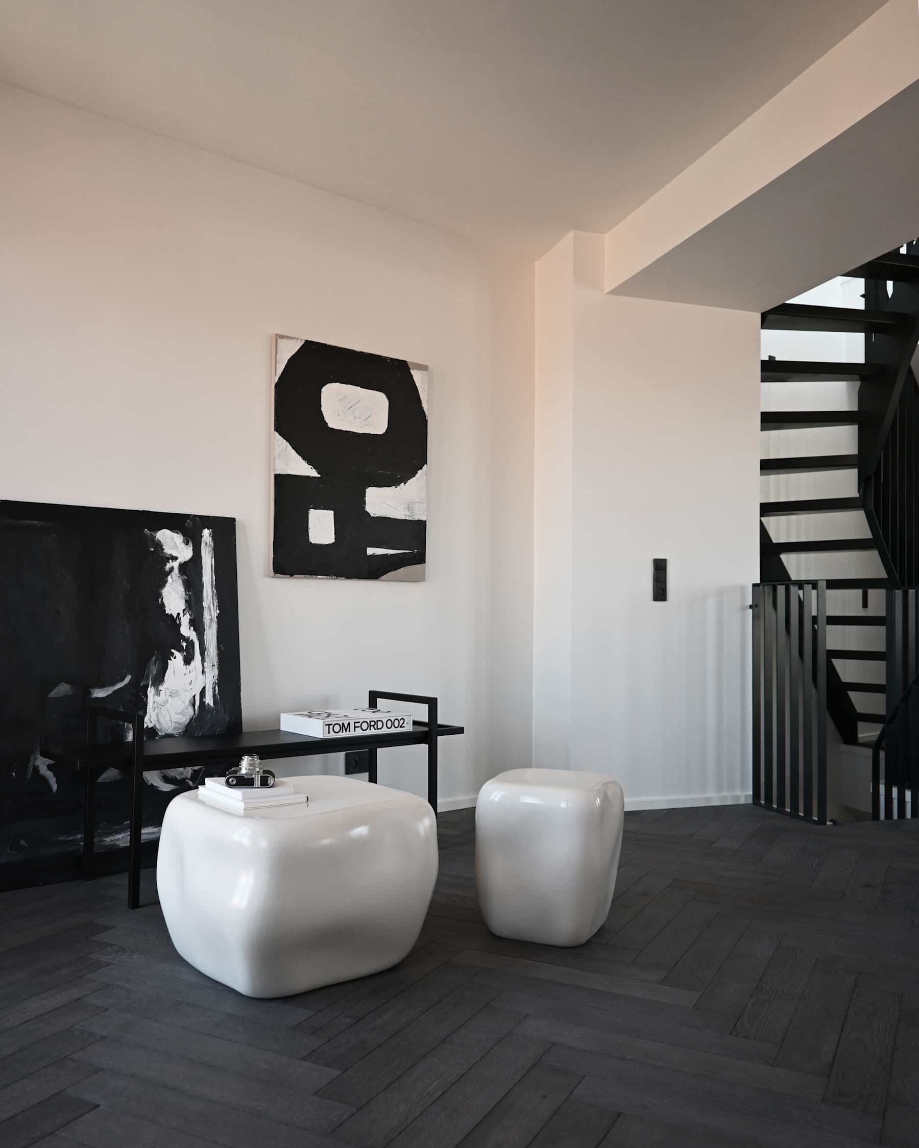 Κεραμικό Τραπεζάκι Καφέ Ishi Mini - Υψηλής Γυαλάδας Άσπρο Birch H40,5 x W30,5 x L30 cm101 COPENHAGEN