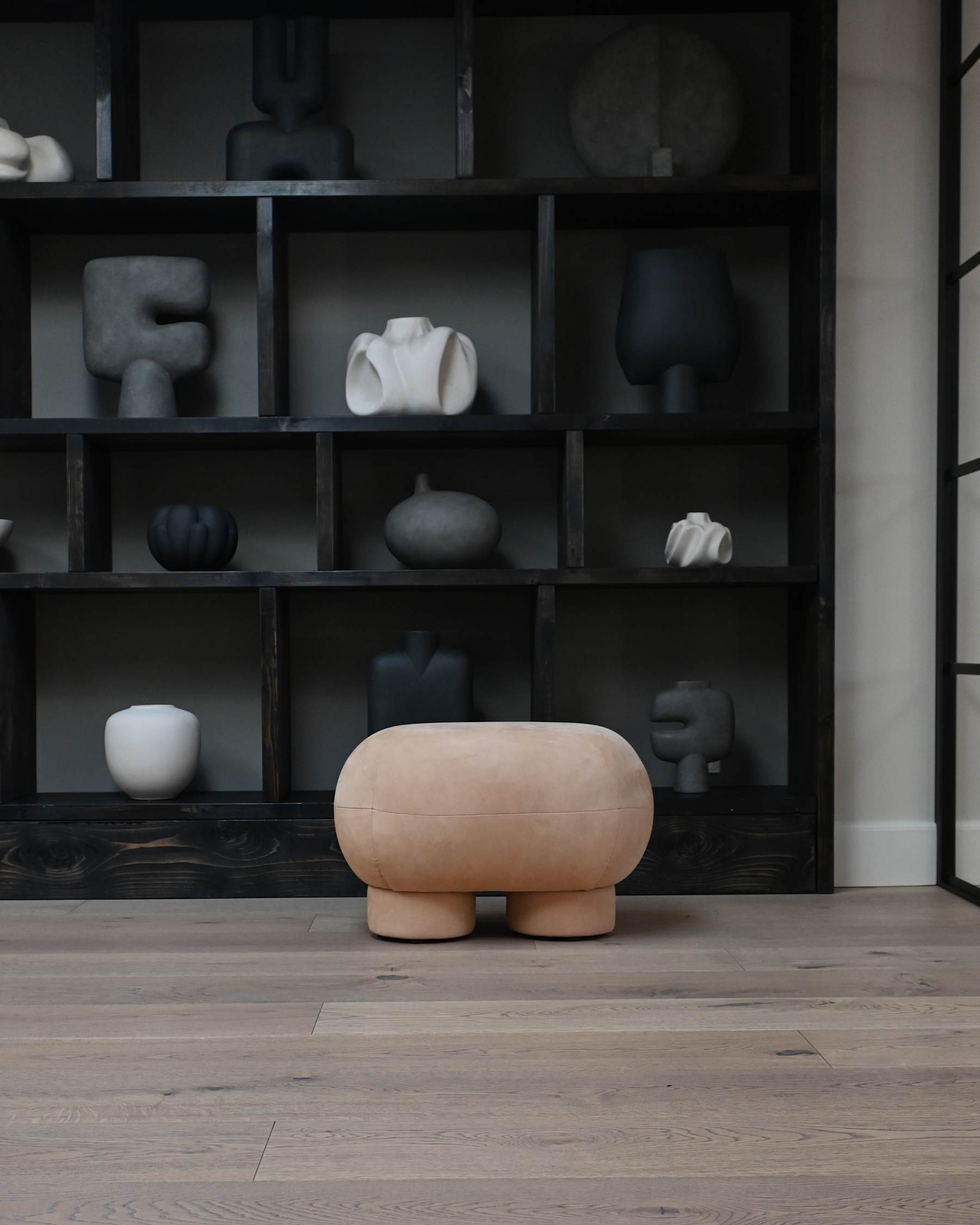 Πάγκος Big Foot Petit - Δέρμα Nubuck H47 x W40 x L70 cm 101 COPENHAGEN