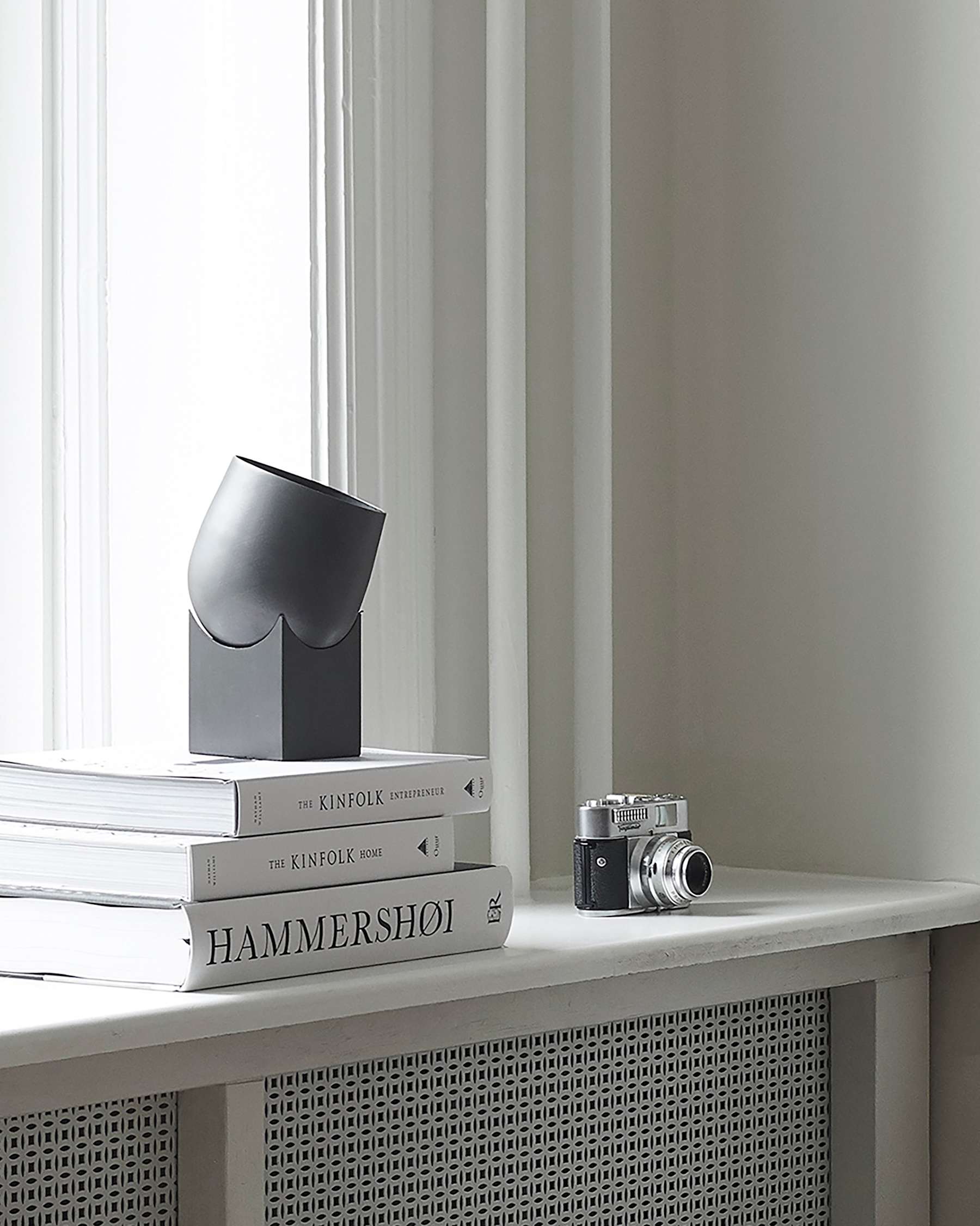 101 COPENHAGEN Επιτραπέζιο Φωτιστικό Επιτραπέζιο Φωτιστικό Pivot - Αλουμίνιο Σίδηρος Bronze H19 x W10,5 x L10,5 cm 101 COPENHAGEN