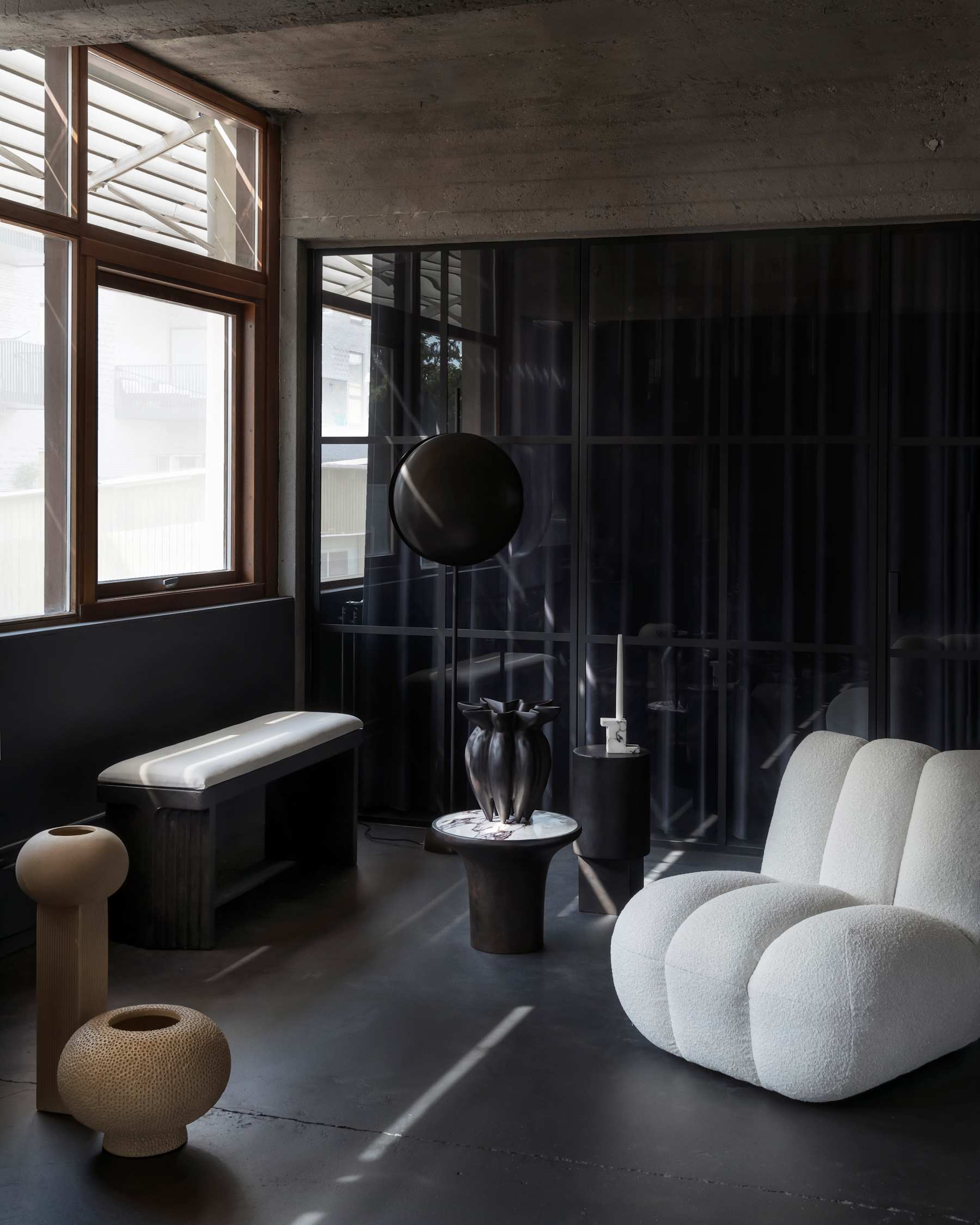 Βοηθητικό Τραπέζι Column Table - Ινώδες Σκυρόδεμα Σκούρο Καφέ H50 x W25 x L25 cm 101 COPENHAGEN