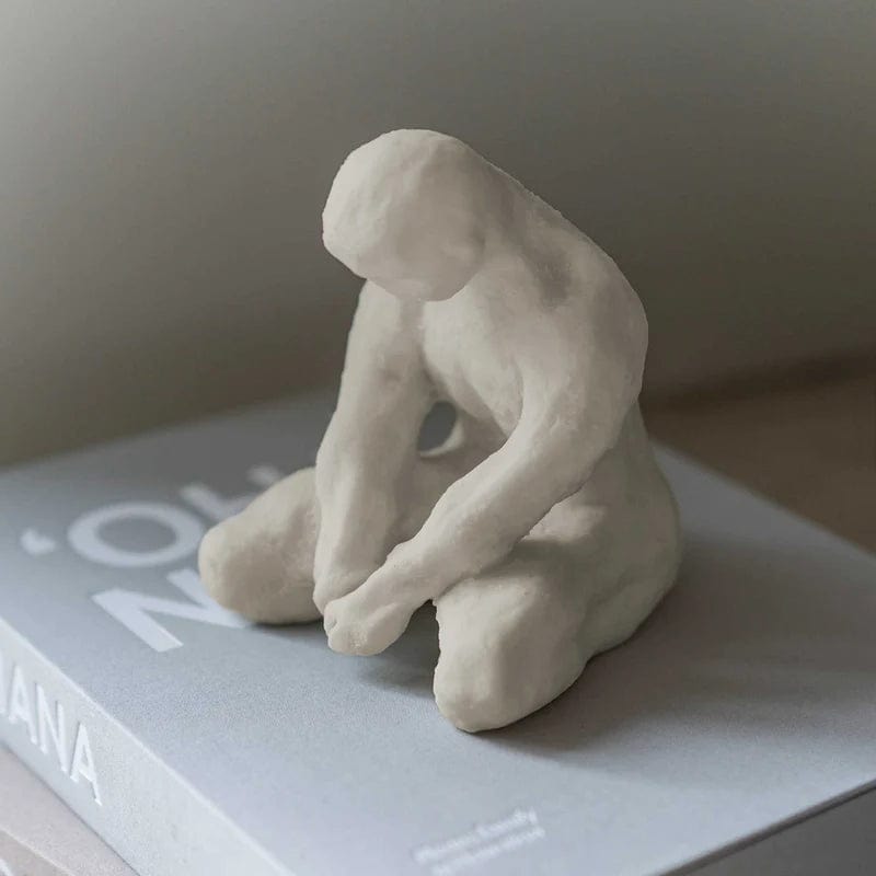 METTE DITMER Γλυπτό Διακοσμητικό Γλυπτό MEDITATING MAN Πέτρα Ρητίνης Μπέζ 12x13x15 cm METTE DITMER